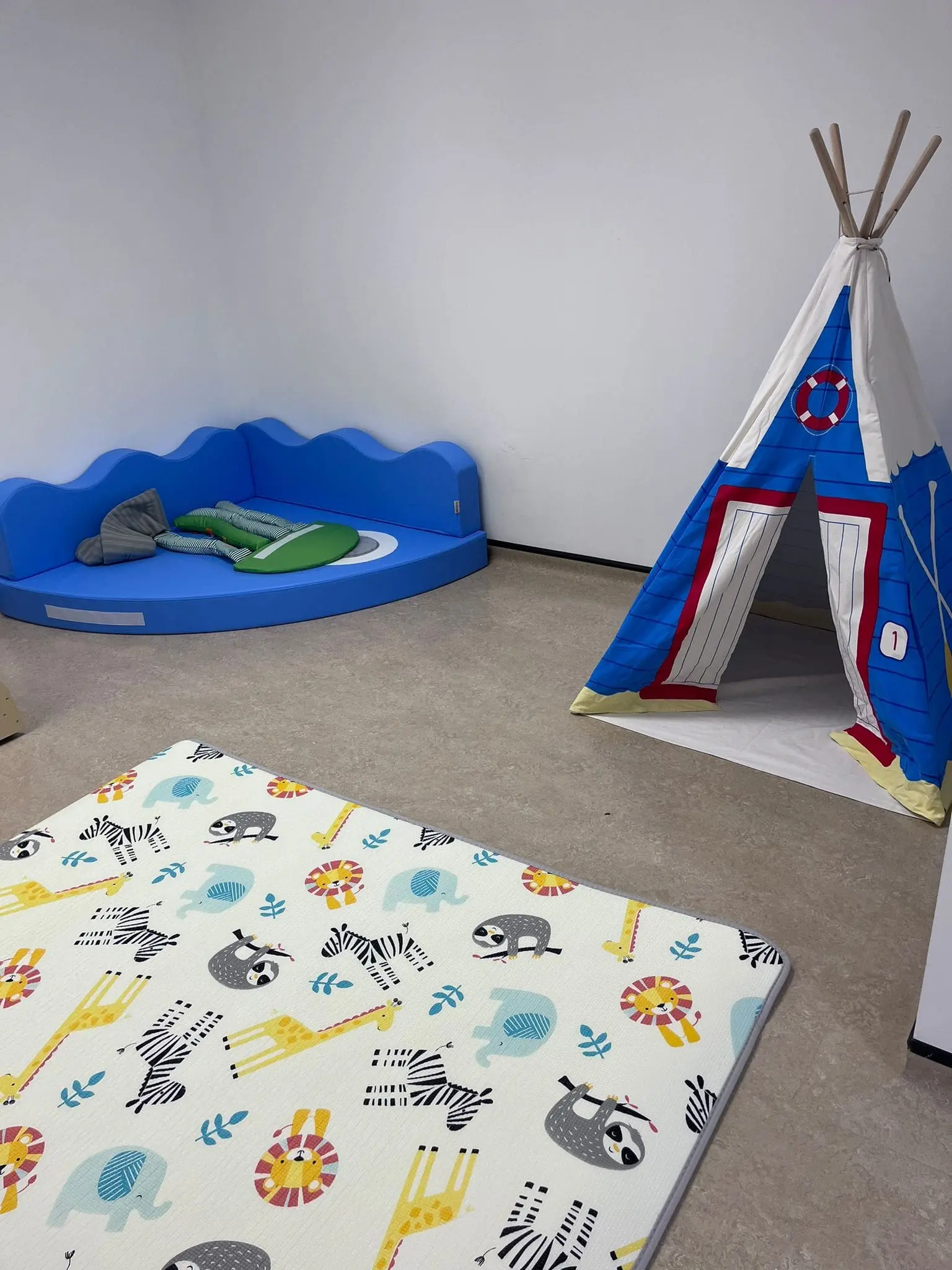 Cosy Corner and Tent Bayly